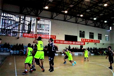 6686体育股份代表队获集团公司第一届职工运动会男子篮球赛冠军