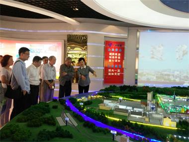 中国三农战略决策委员会主席陆德一行考察6686体育