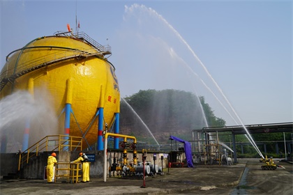 6686体育与地方政府联合举行液氨泄漏应急救援实战演练