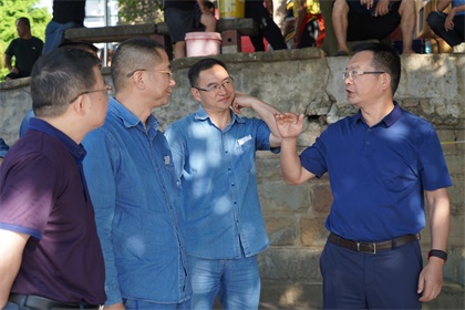 6686体育集团公司党委书记谭光军一行来我公司督查防洪防汛工作