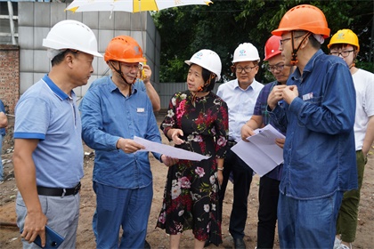 纳溪区委书记徐利到6686体育污水提标改造项目现场办公