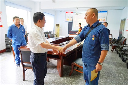 6686体育股份公司开展“把党的关爱送到老兵心中”暖心慰问活动