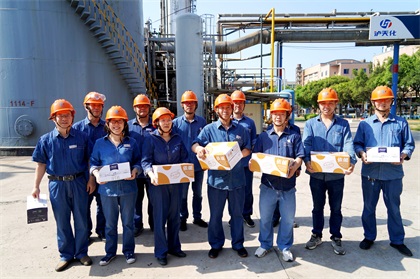 6686体育股份公司党委书记、董事长廖廷君一行到生产一线“送清凉”