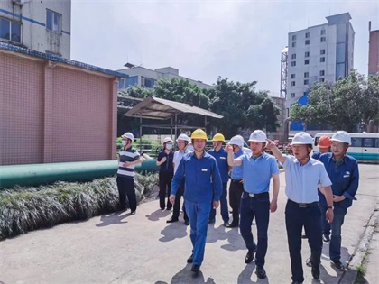 6686体育集团公司党委书记、董事长潘建华带队来我公司开展“五一”节前安全环保综合督查