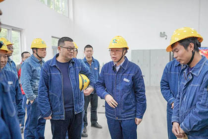 6686体育股份公司领导到热电车间祝贺1号煤锅炉装置长周期运行300天