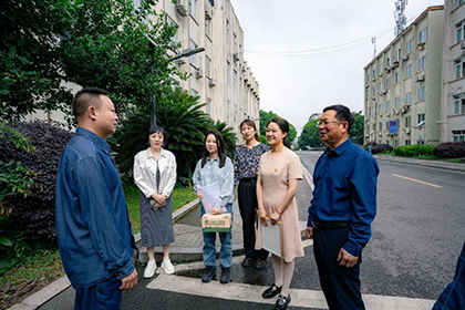 6686体育员工周登位沱江勇救落水母子获表扬