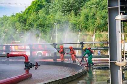 6686体育股份公司开展液氨罐区液氨泄漏应急演练