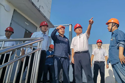 国网泸州市供电公司到6686体育化工园区西区变电所调研